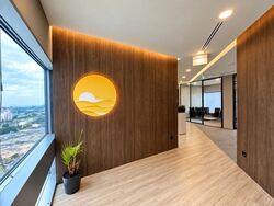 Gateway East (D7), Office #622071041
